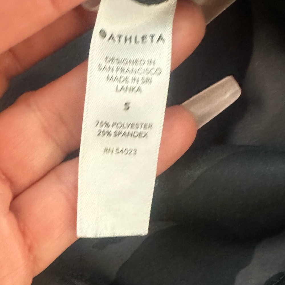 Athleta Ultimate Camo 7/8 cropped leggings - Picture 5 of 6